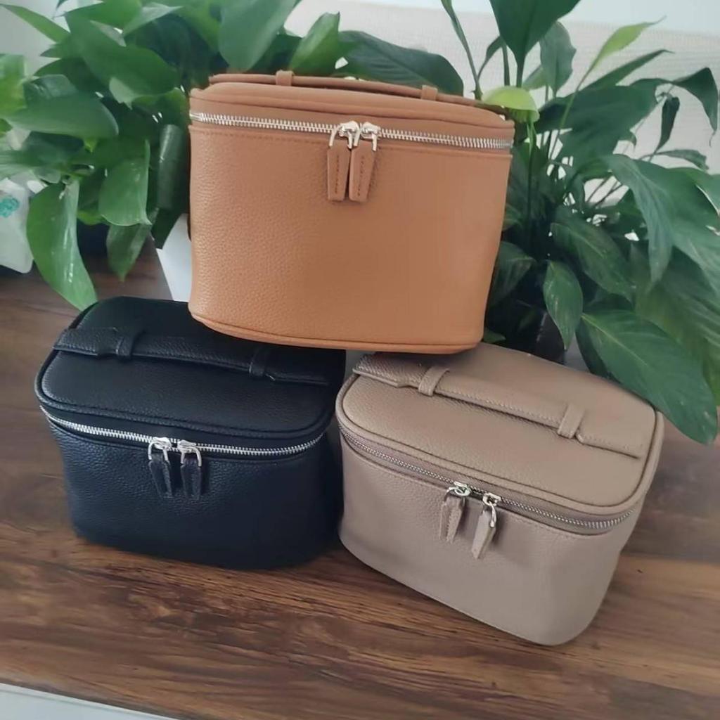 New Large-Capacity PU Crocodile Makeup Bag: Portable High-End Travel Wash Storage Bag