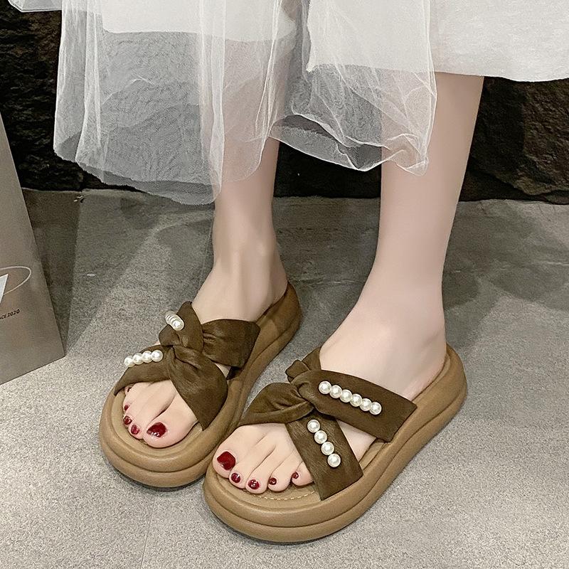 Sweet Outer Slippers Non-slip Leopard Print Shoes Women's Summer Thick-soled Sandals Versatile Lightweight Thick-soled One-word Pearls