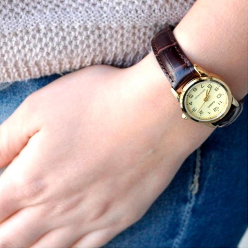 Casio STANDARD Series Quartz Movement Leather Strap Japanese and Korean Watch Women's Watch Gold Dial LTP-V001GL-9BUDF