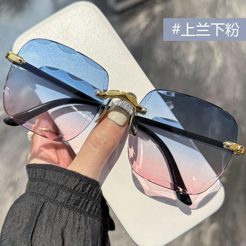 

New Rimless Women Sunglasses Fashion Gradient Lenses Sun Glasses Lady Vintage Alloy Legs Classic Designer Shades Uv400
