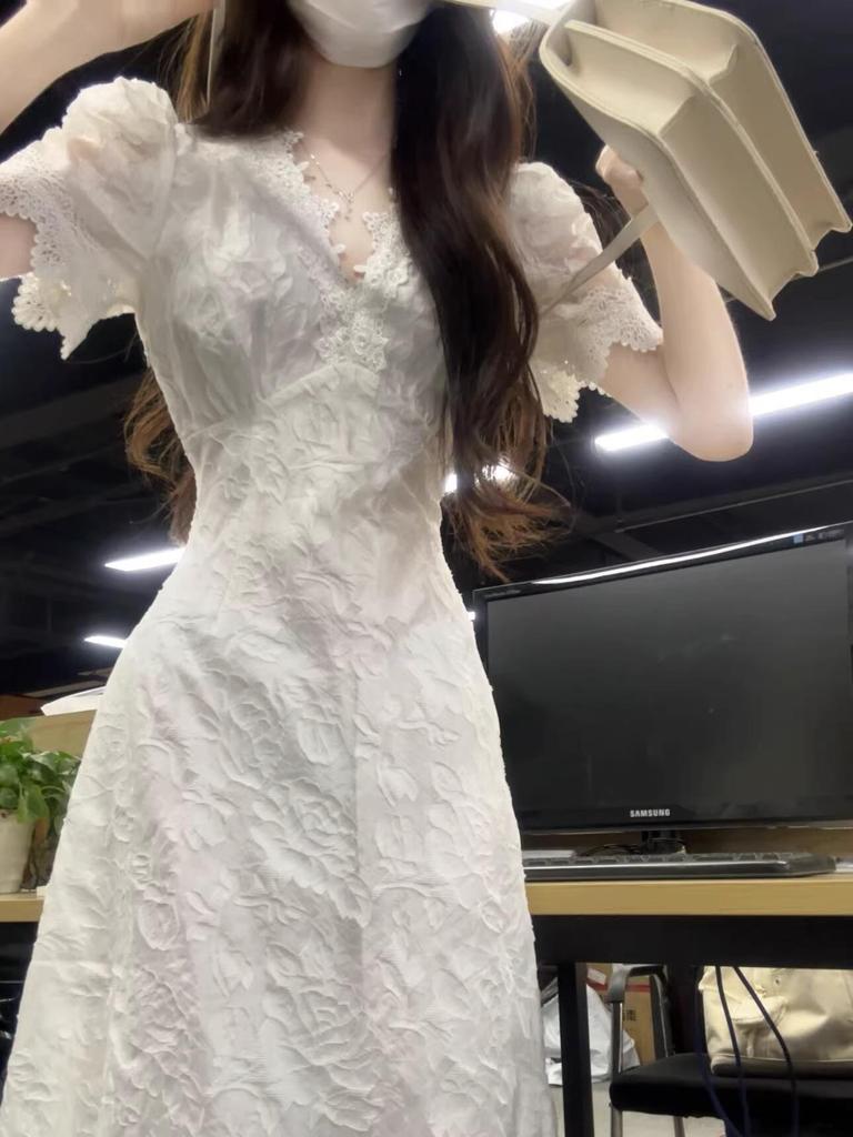French Spicy Sweet Summer V-neck Princess Dress for Tall Women - Waist-Cinching Long Skirt