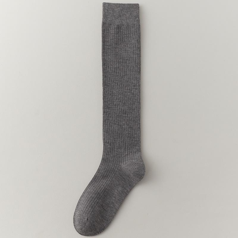 Encore Burgundy Wool Socks - Women's Retro Style, Versatile, Boneless, Calf-Length for Autumn and Winter