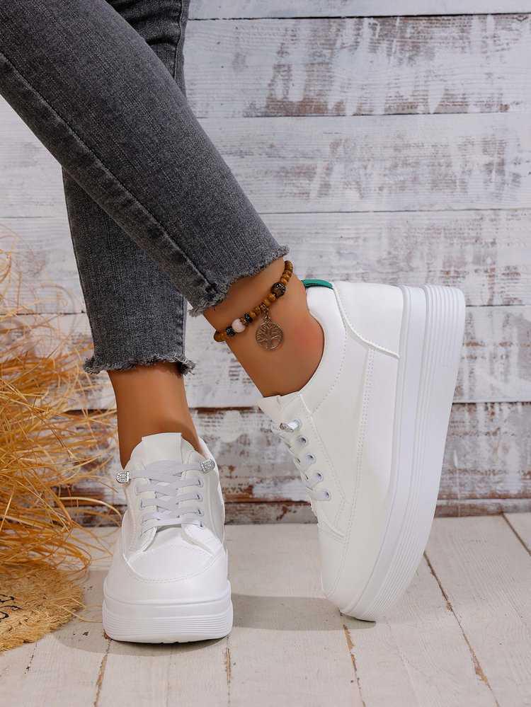 Women's Breathable White Sneakers - Korean Style, Versatile, Casual, Thick-Sole Sports Shoes for Spring and Summer.