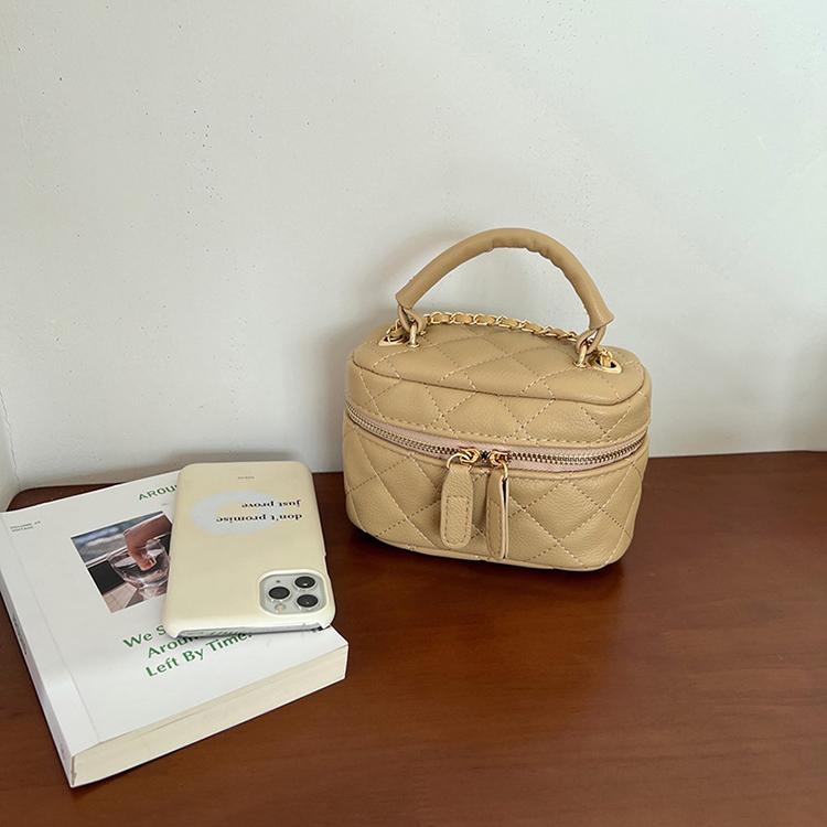 Mini Shoulder Bag for Women Hand Chain Versatile Crossbody Bag Vintage Simple Casual Travel Package Exquisite New