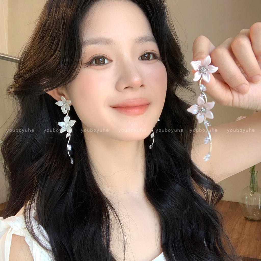 Silver Needle Retro French Flower Earrings Women's High Sense Niche Temperament Pearl Stud Earrings Ins Style Earrings