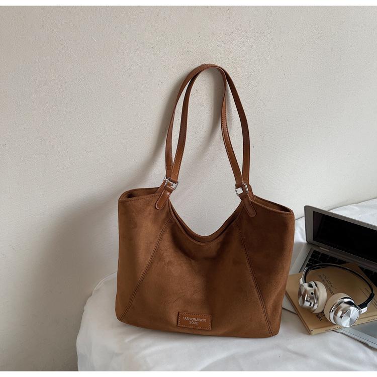 Casual large-capacity suede bag women's 2025 new retro commuter shoulder messenger bag slack tote bag