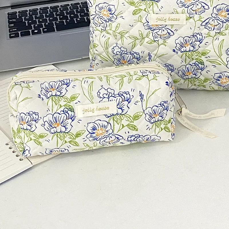 1PCS Retro Chic Makeup Brush Case for Girl Cute Floral Strawberry Cat Cosmetic Pouch Corduroy Student Stationery Storage Bag
