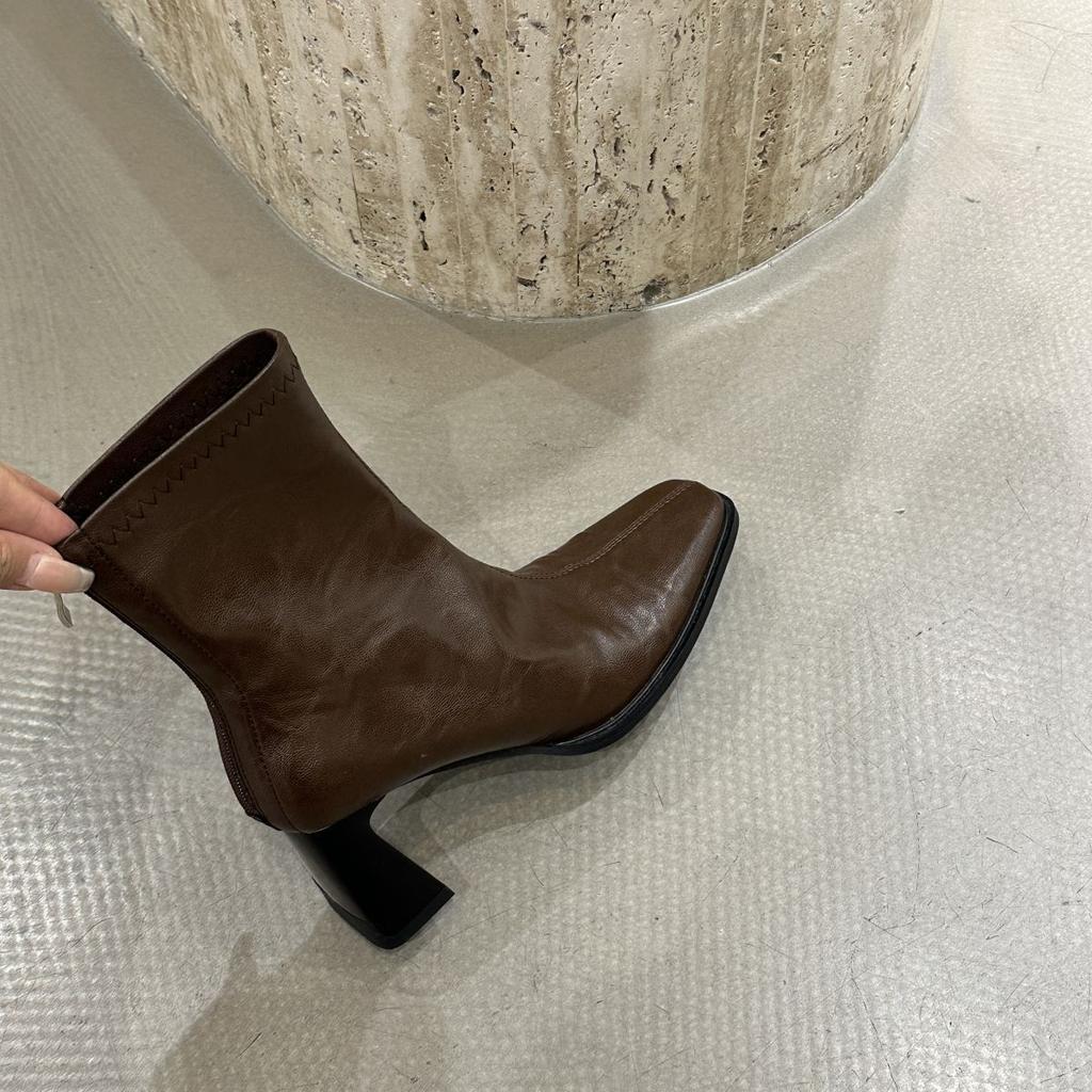 Soft leather brown round head short boots women's high heel thick heel rear zipper 2025 new winter Korean version elastic thin boots