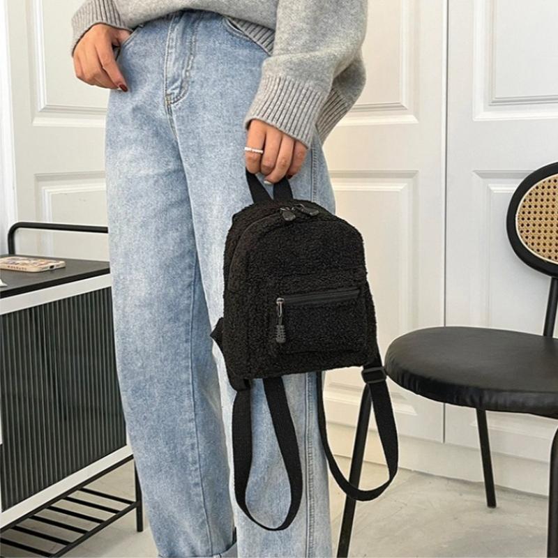 Women‘s Mini Backpack Cute Plush Lamb Fur Korean Fashion Small Bag for Fall Winter Shopping Campus Daily Use Student Rucksack
