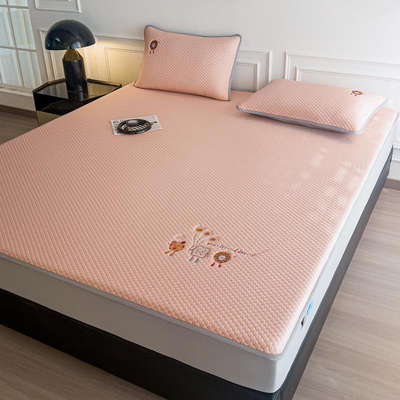 A-Class High-End Embroidered Summer Mat Set: Ice-Cool, Modern Minimalist, Solid Color, Fitted Sheet Style.