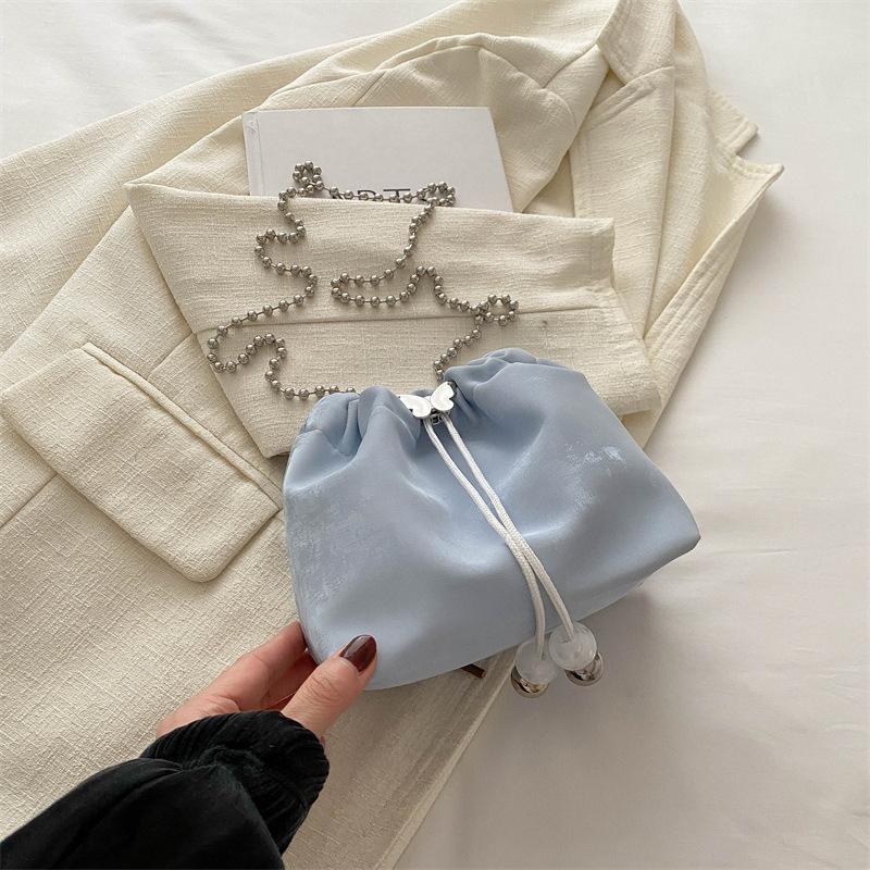 2025 Niche Design Spring and Summer Pleated Bag Retro Hand Bucket Bag Fashionable Foreign Style Chain Shoulder Messenger Bag