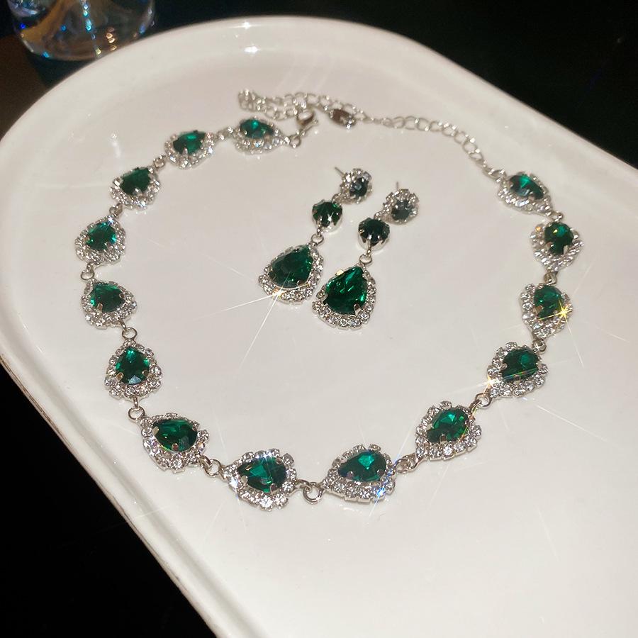 Elegante Conjunto de Joias Gota de Strass Estilo Francês: Colar e Brincos de Luxo para Mulheres