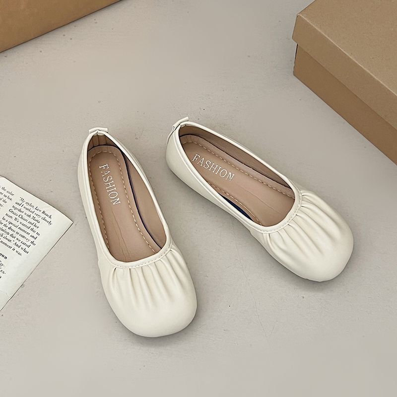French round head pleated soft sole single shoes women's 2025 new spring and autumn flat bottom versatile comfortable casual Doudou grandma shoes