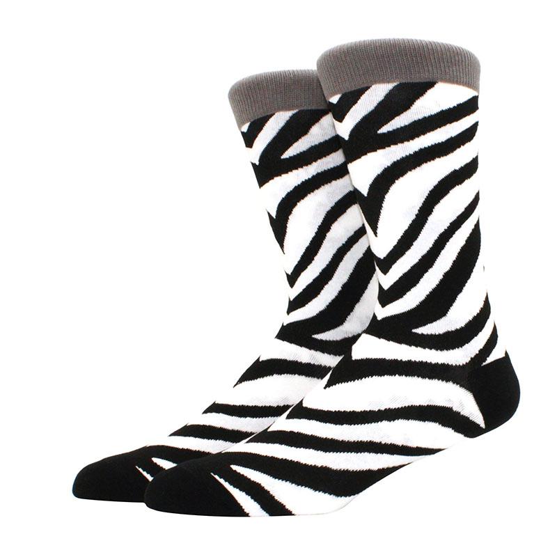 Roliga glada herrstrumpor med grafisk design, kammad bomull, omelett, groda, galen klocka, lax, majs, fågel, fisk, strumpa, julklapp