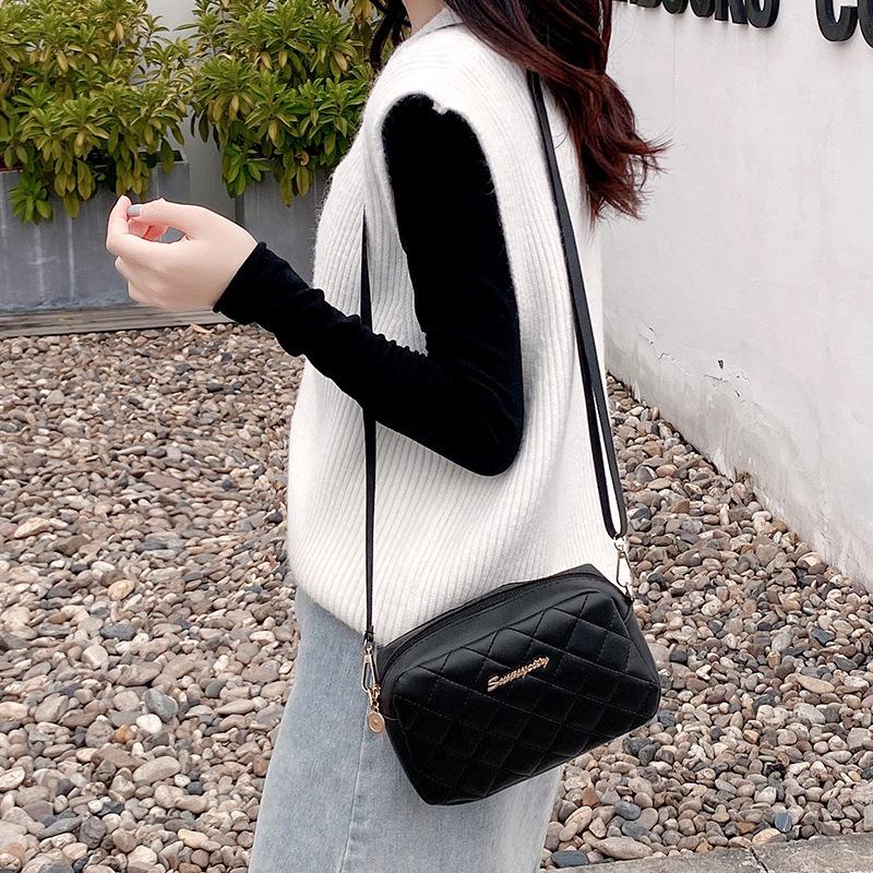 Embroidery Argyle Shoulder Crossbody Bag for Women - Trendy Fashion Design