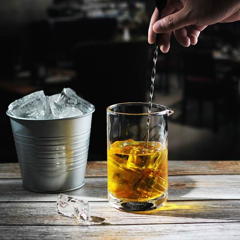 Cocktail Mixing Glass,Crystal Seamless Mixing Pitcher with Thick Bottom,Premium Stir Glass for Home and Bar,20oz