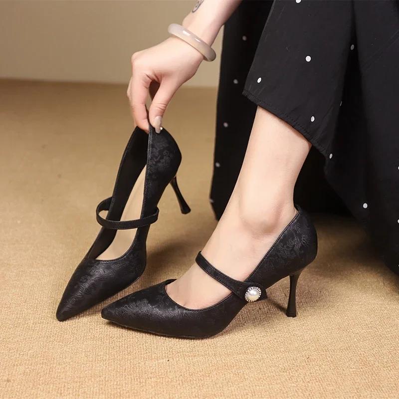 2024 Women's Heeled Single Shoes Stiletto Heel Pointed Toe Versatile Buckle Decoration Spring and Autumn Women's Shoes