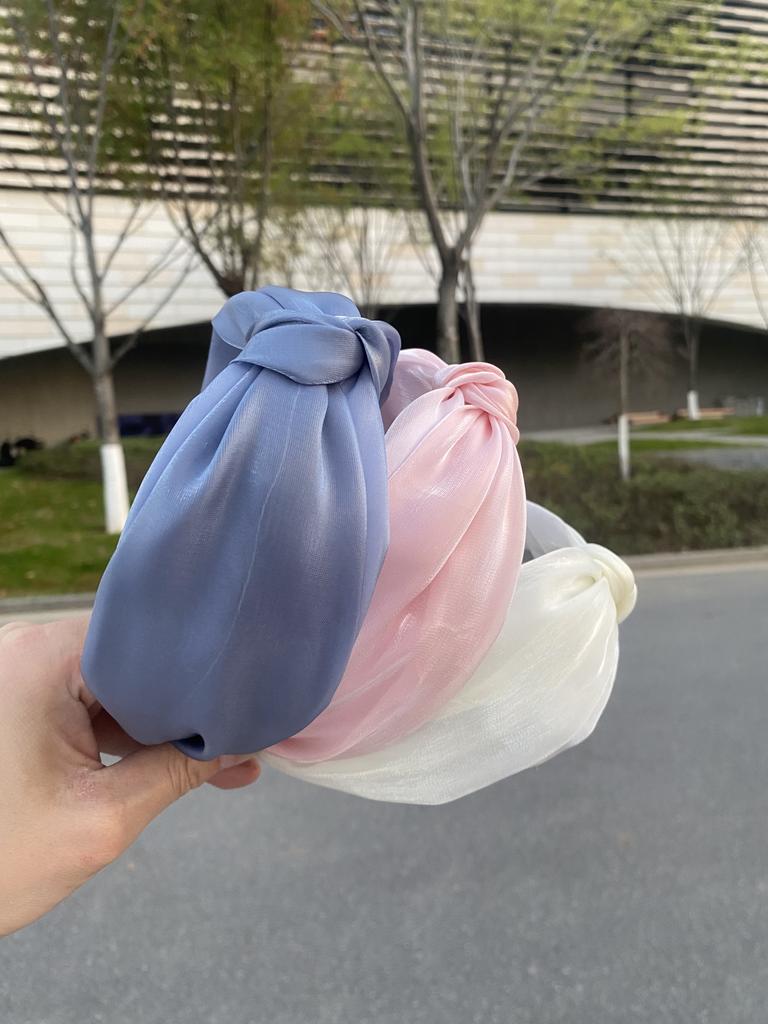 K-Stil von Ins Mädchens Helles Seidengarn Geknotetes Stirnband Schlichte Breitkrempige Doppellagige Gedrehte Haarnadel Super Fee Reine Farbe Haaraccessoire