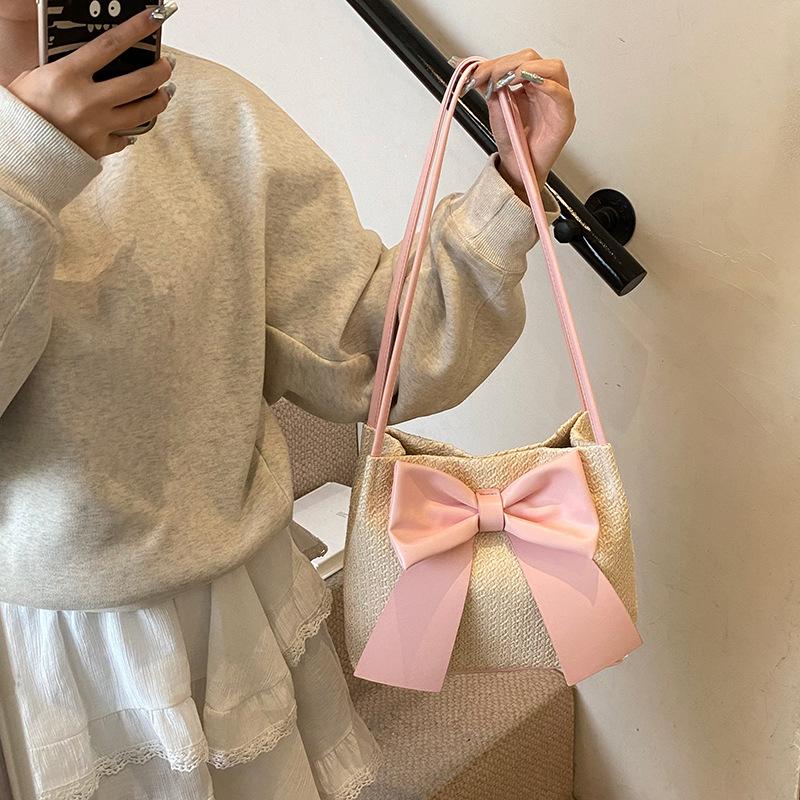 Petit nœud, sac de grande capacité frais et à la mode, sac pour femme, sac à bandoulière à couleurs contrastées, nouveau sac seau printemps et été