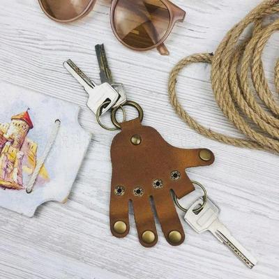 Vintage Palm Leather Keychain: Retro Palm Key Pendant for Home or Door Locks
