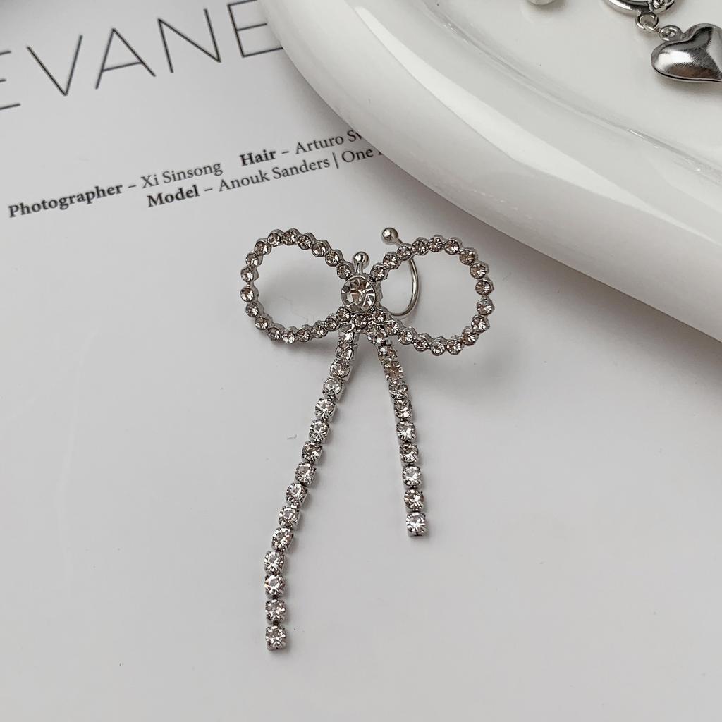 Silver Series Light Luxury Zircon Earrings Women'S Niche Design Style Simple And Versatile Fashion Sense Ear Clip Ear Buckle