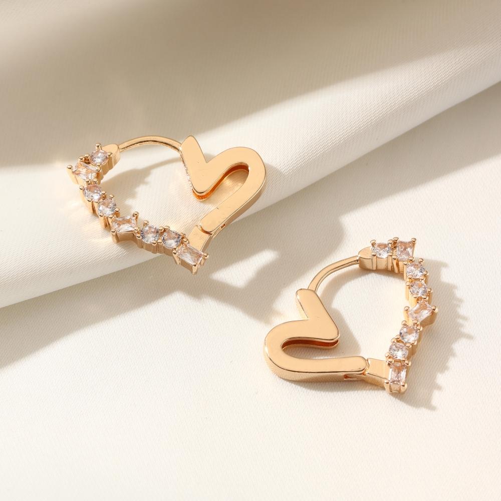 Luxurious Heart Shape Hoop Earrings for Women Cubic Zirconia Earring Jewelry Wedding Party Accessories