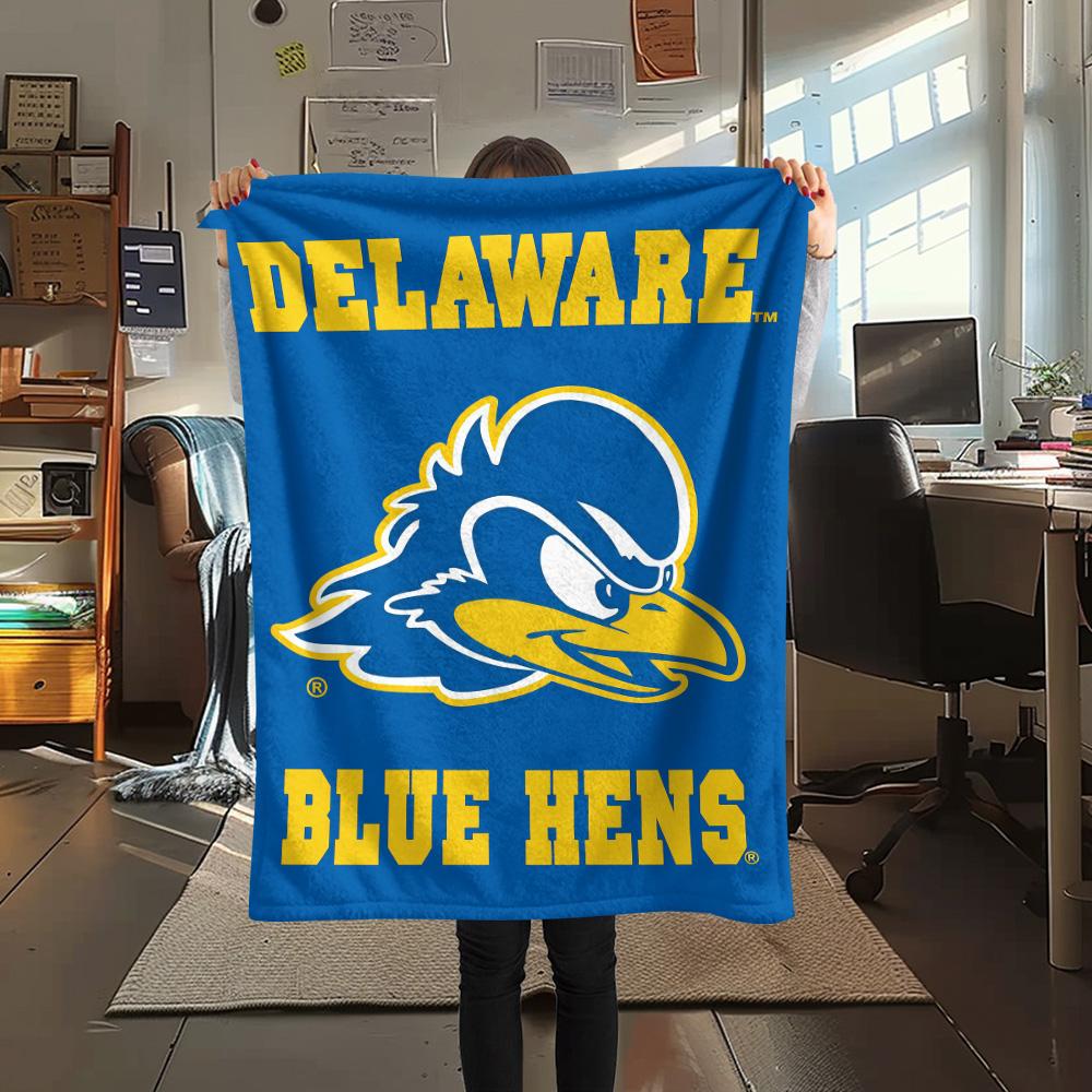 Delaware Fightin' Blue Hens Print Flannel Blanket High Quality Warm Comfortable Cover for All Seasons Perfect for Gifts Home Decor