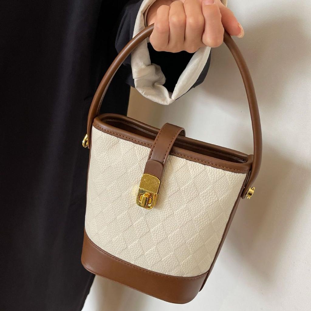 Advanced Sense of Foreign Style Small Bag 2025 New Women's Bag Popular Popular Versatile Messenger Bag Single Shoulder Underarm Bucket Bag