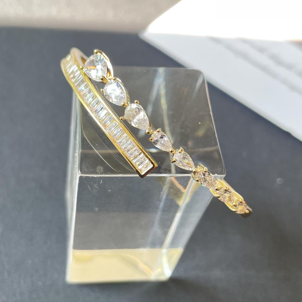 Water Drop Opening, Light Luxury and High-end Starry Hand Jewelry, Temperament and Geometric Bracelet