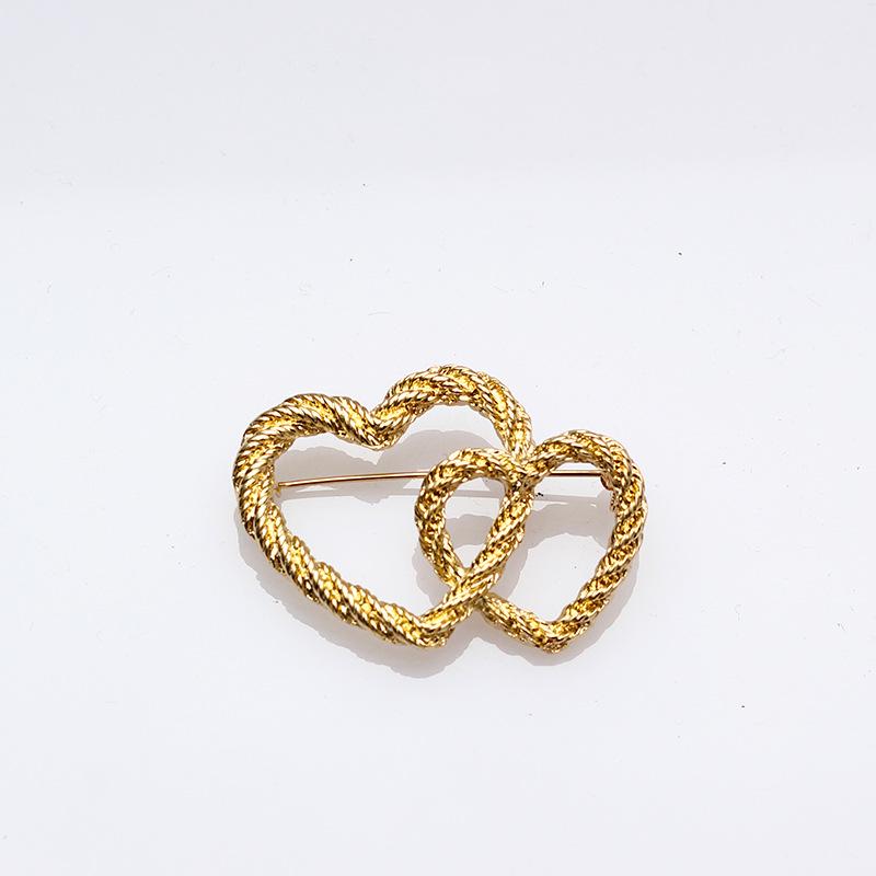 Elegant Alloy Brooch: Premium Niche Women's Versatile Corsage for Coats and Suits
