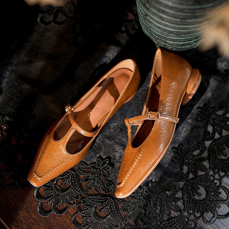 Sheepskin retro T-buckle Mary Jane shoes women's flat thick heel low heel single shoes small leather shoes