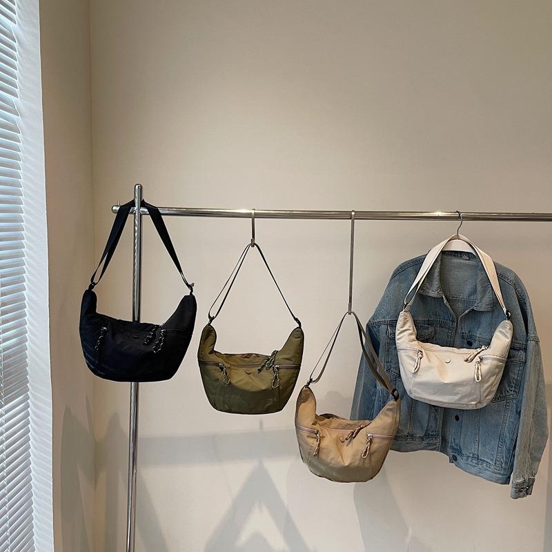 Casual solid color dumpling bag women's new versatile croissant simple texture nylon shoulder messenger bag