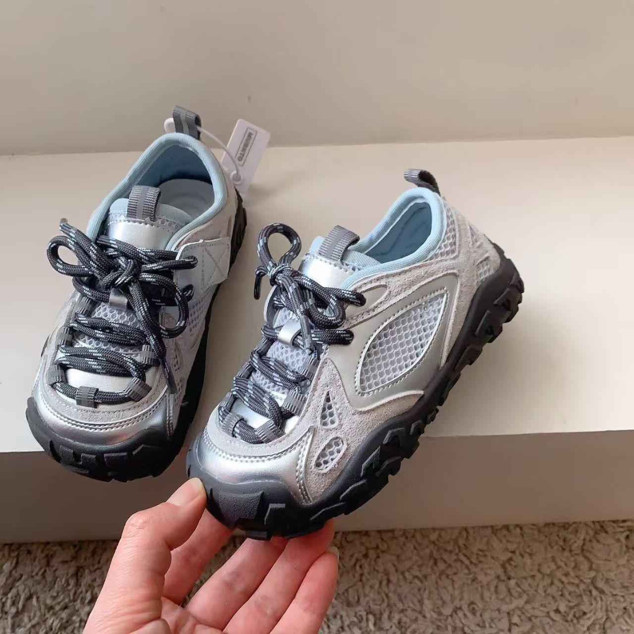 Kids Non-slip Mesh Hiking Shoes - Breathable Girls Boys Silver 2026 26 серебряный