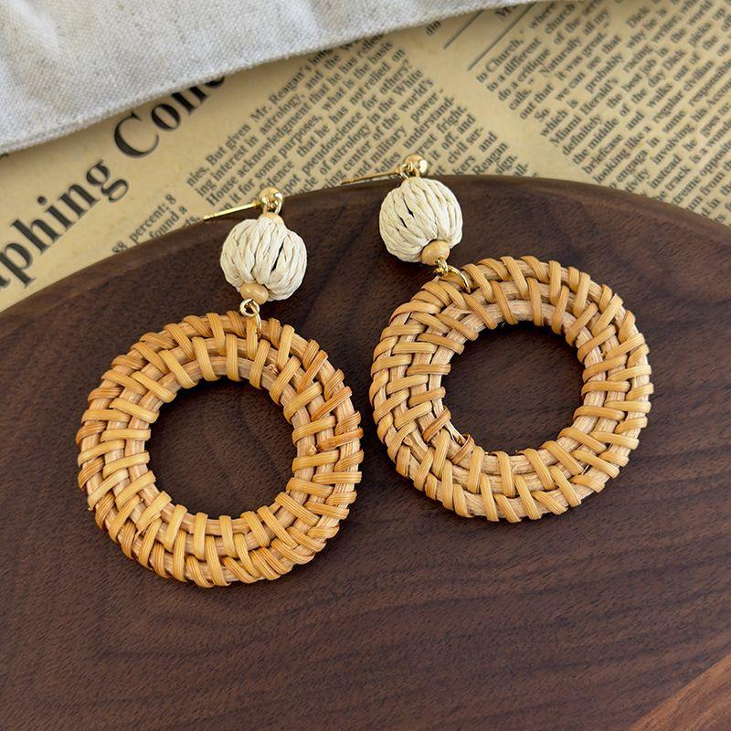 

Tourism Holiday Ethnic Style Straw Earrings Earrings Ear Studs Ear Clip Eardrops Ornament 2025 Spring and Summer New Female Accessories Ornament Earrings