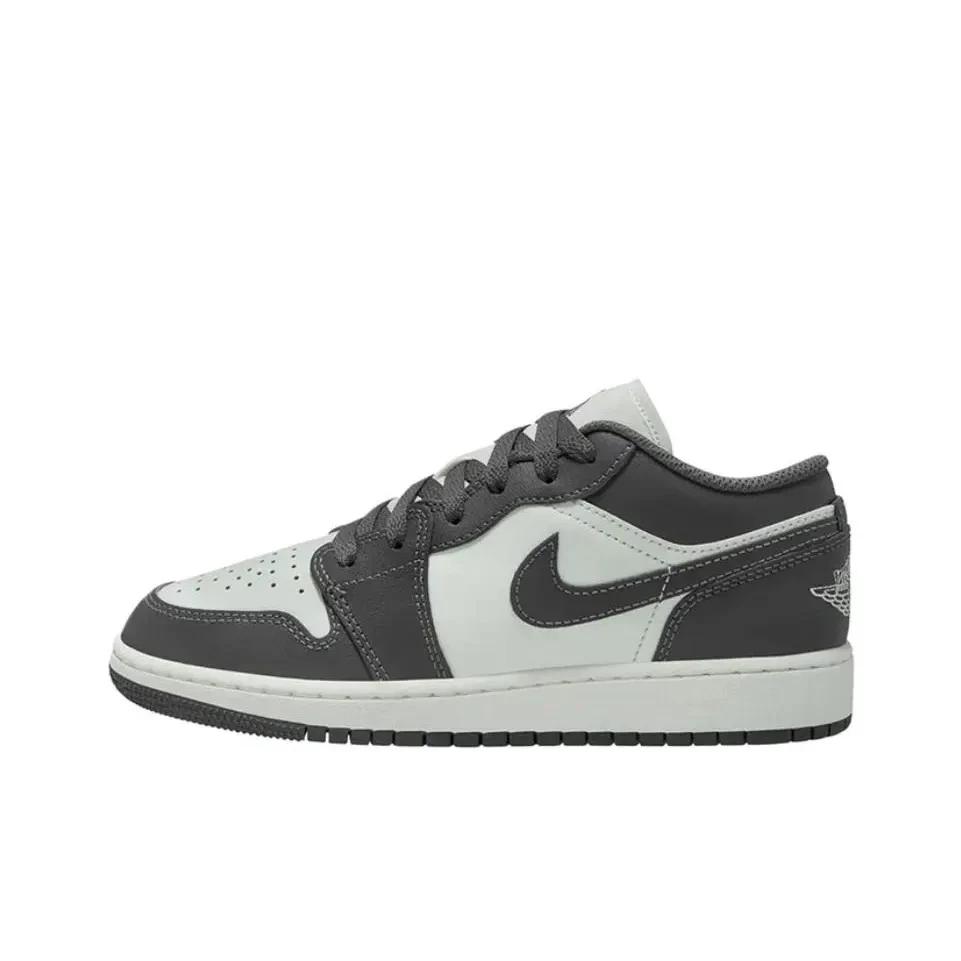 

Jordan Air Jordan 1 553560-044 Children s shoes EU 36.5