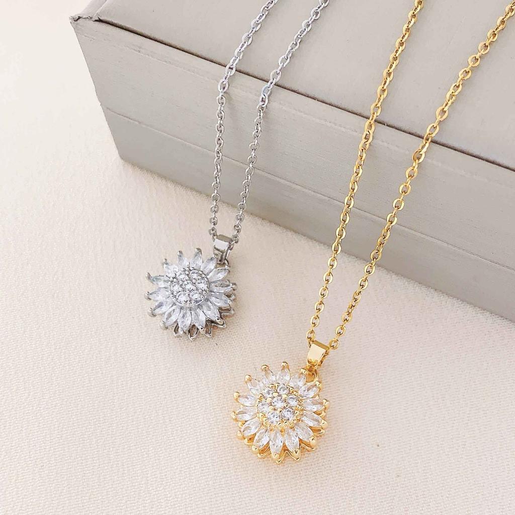 Fashionable and Exquisite Daisy Flower Rotatable Necklace Sunflower  Necklace Stainless Steel Necklace Gift