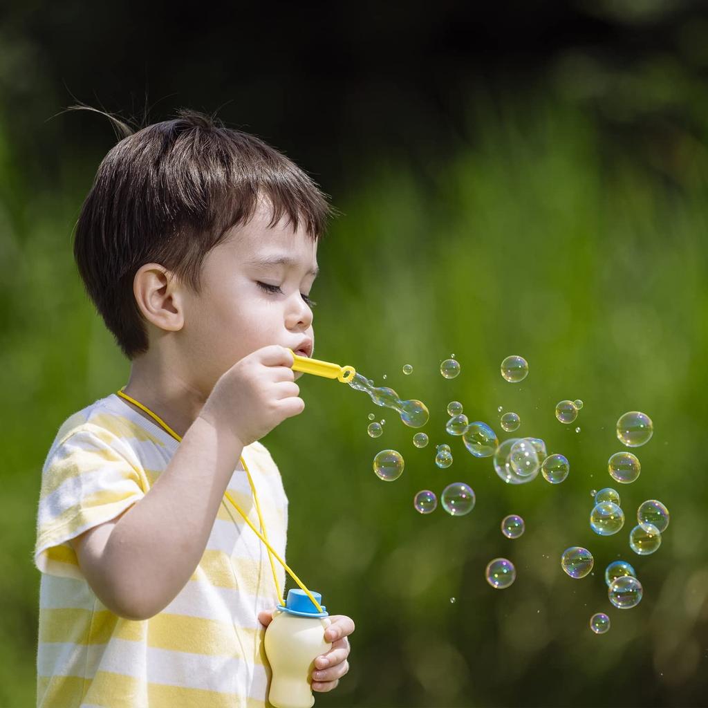 Uncle Bubble Fun Spill-Proof Container, Bubble Liquid & Wand Set (Brown Bear) - Includes specially made bubble liquid. Spill-proof bubble liquid.