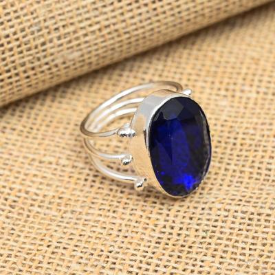 Blauer Saphir im Labor – handgefertigter Schmuckring aus 925er Sterlingsilber als Hochzeitsgeschenk