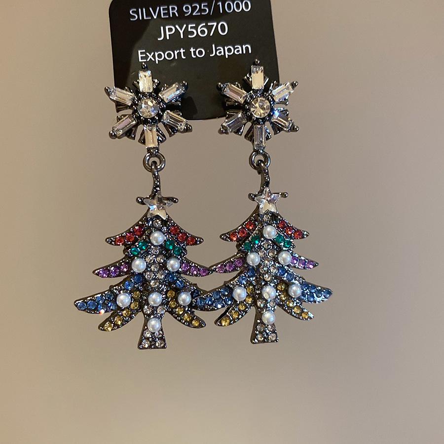 Autumn Winter Christmas Series Versatile Stud Earrings - High-End Fashion with Unique Personality