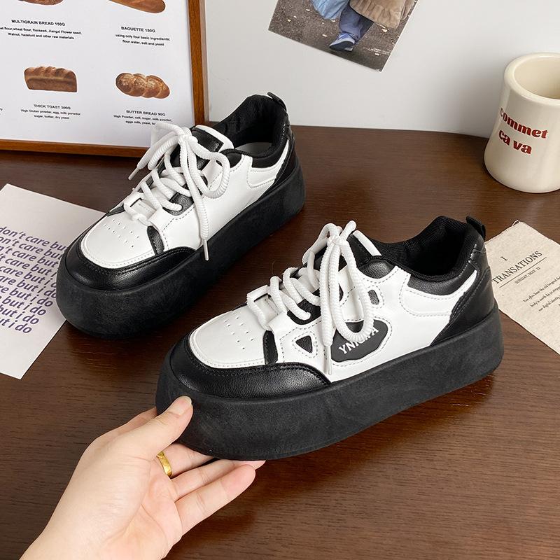 Little White Shoes for Women In Autumn and Winter 2025 New Round Head Thick Sole Heightening Board Shoes Versatile Leather Lace-up Fashion Single Shoe