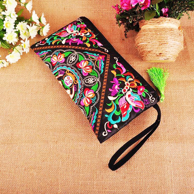 Portable Embroidered Women Handbags National Ethnic Butterfly Flower Bags for Lady Clutch Tassel Small Flap Evening Bag