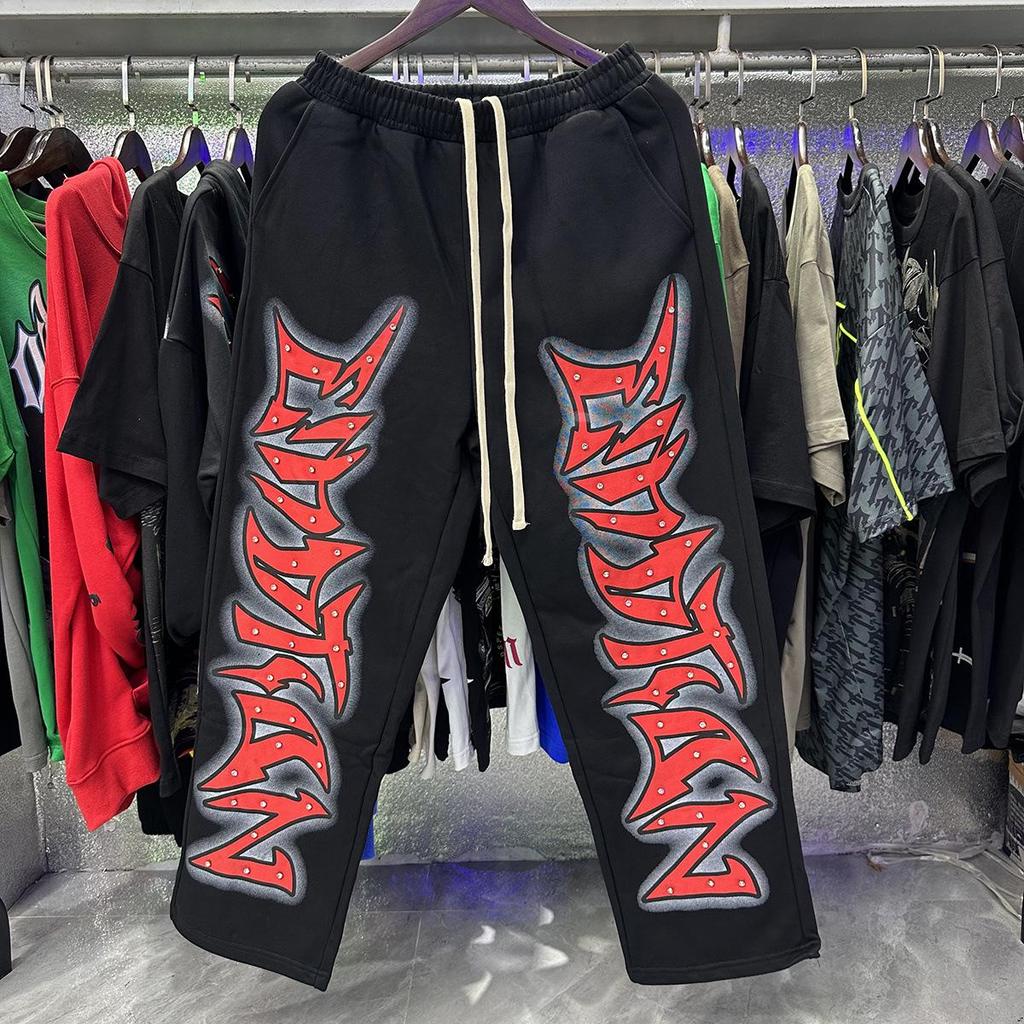 Streetwear kardigan s kapucí s potiskem písmen a kamínky, smíšené emoce