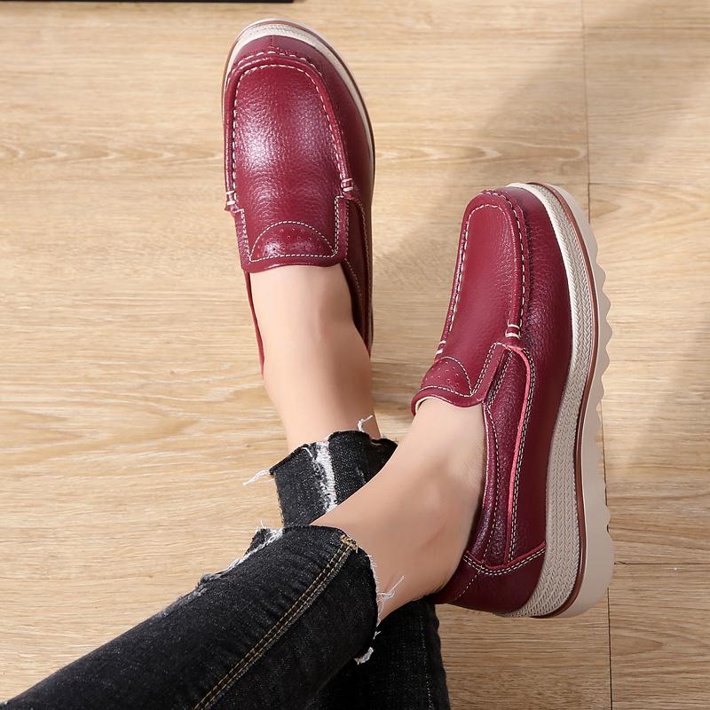 Leather Women Flat Platform Shoes Comfortable Ladies Chunky Sneakers Slip on Luxury Women Loafers Mother Shoes Zapatillas Mujer