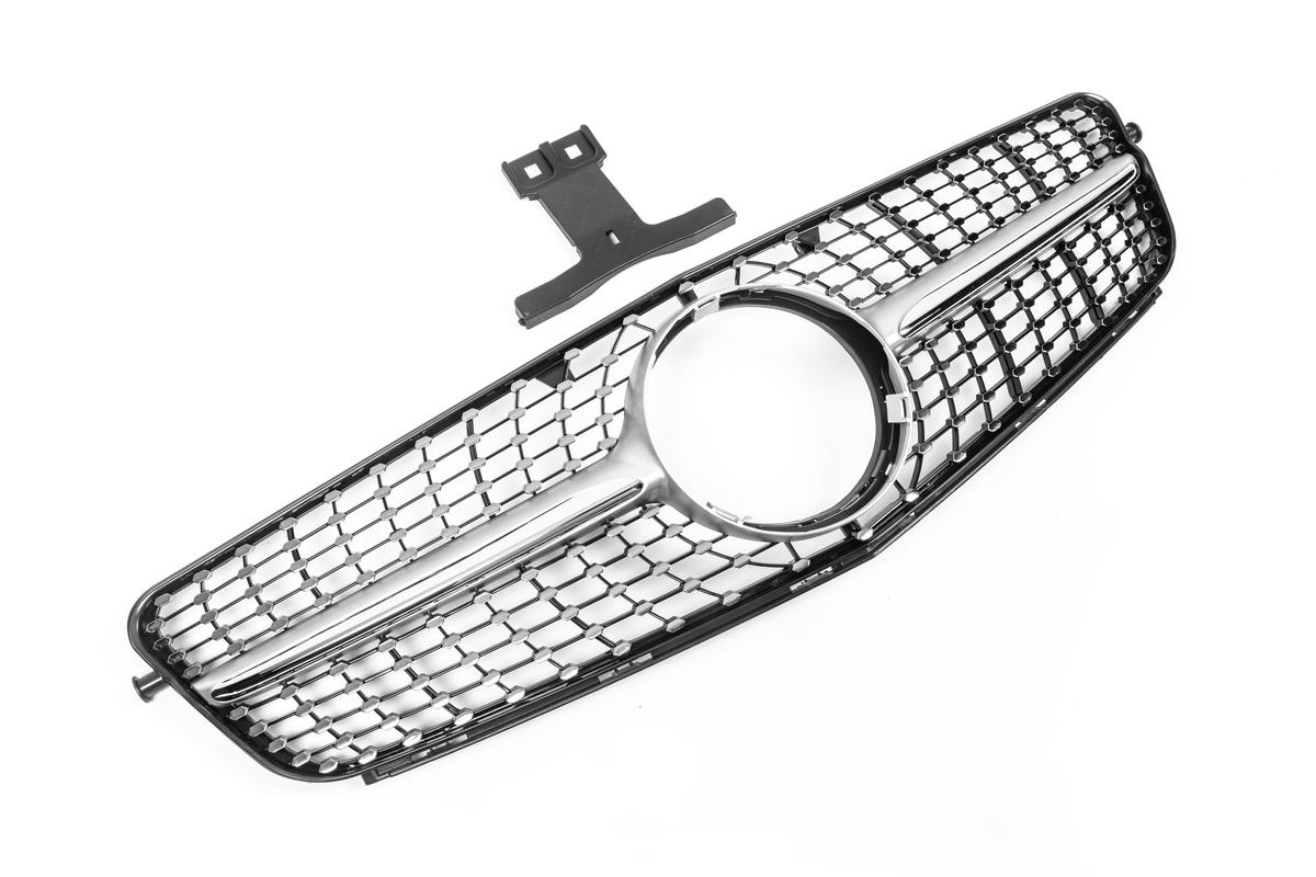 

Передні грати Diamond Silver для Mercedes C-class W204 2007-2015 рр.