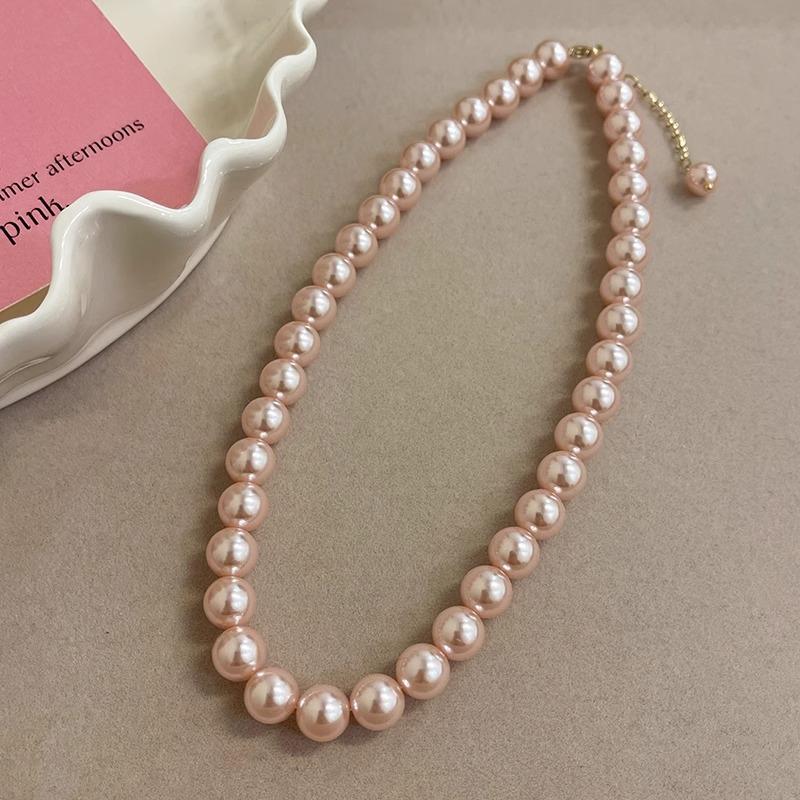 Collier de Perles de Verre pour Femmes, Convient pour l'Automne et l'Hiver, avec une Chaîne pour Pull, Un Élégant Collier de Perles pour le Cou.