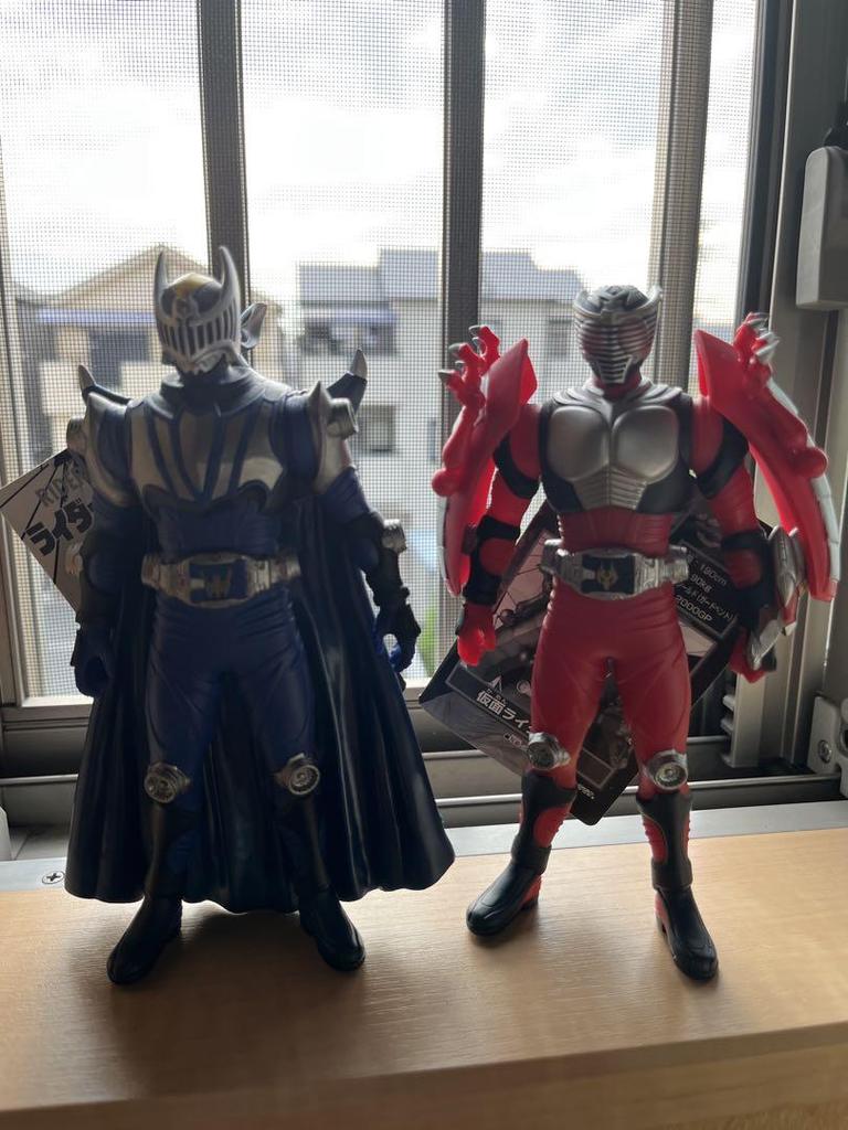 [USED] Limited Edition Kamen Rider World Kamen Rider Ryuki & Knight 2-Piece Set