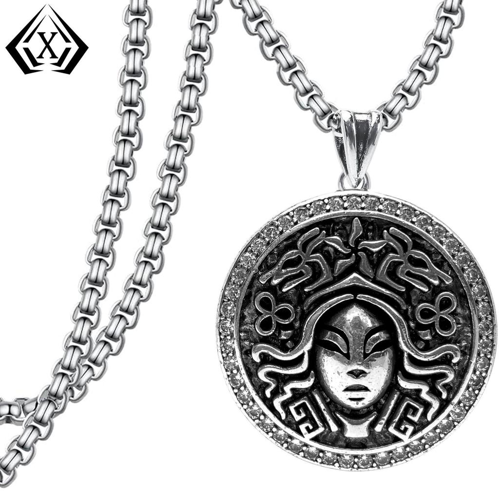 European-American Gothic Punk Queen Pendant Necklace