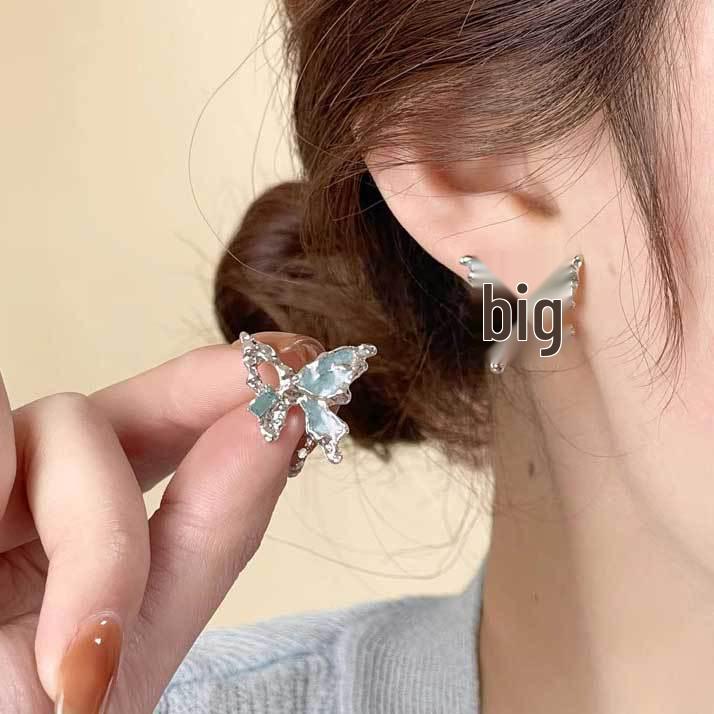 Koreanischer Stil Nicht-Piercing Ohrclip mit langem Quaste, Perlmutt Schmetterlings Design für Damen - High-End, Coole Mode.