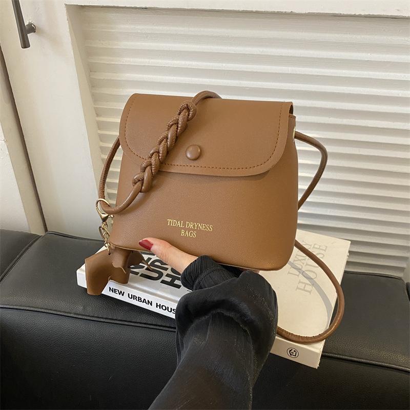 2025 New Fashion Personality Simple Casual Solid Color PU Soft Surface Retro Crossbody Portable Shoulder Small Square Bag Women