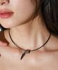 Helene Paris Antique Feather Pendant Necklace [Black]